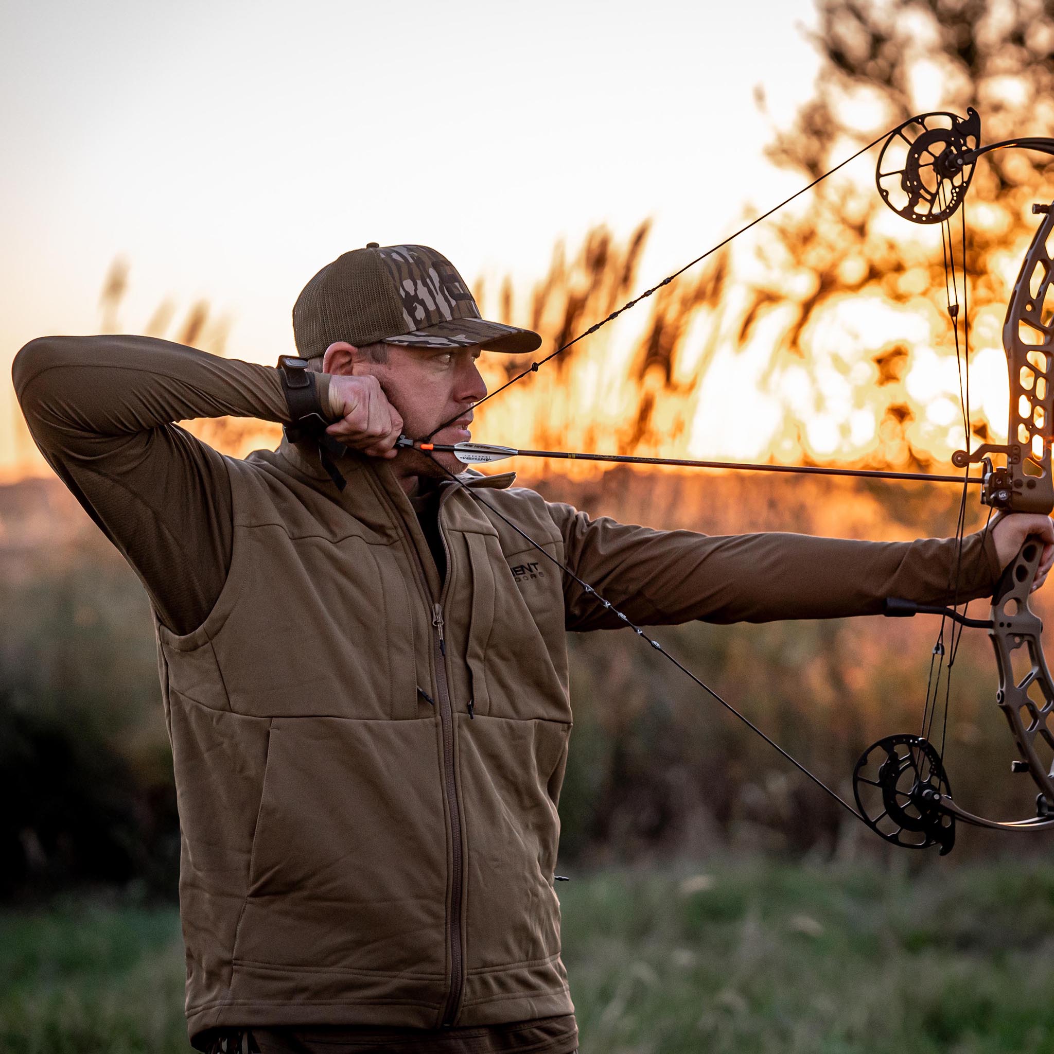 PEAK Midweight Vest – Element Outdoors