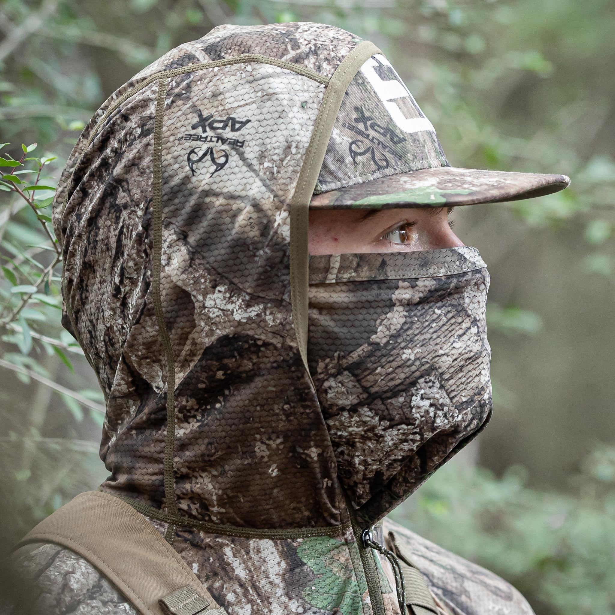ADAPTi Series Loose Neck Gaiter with Insect Shield® – Element Outdoors