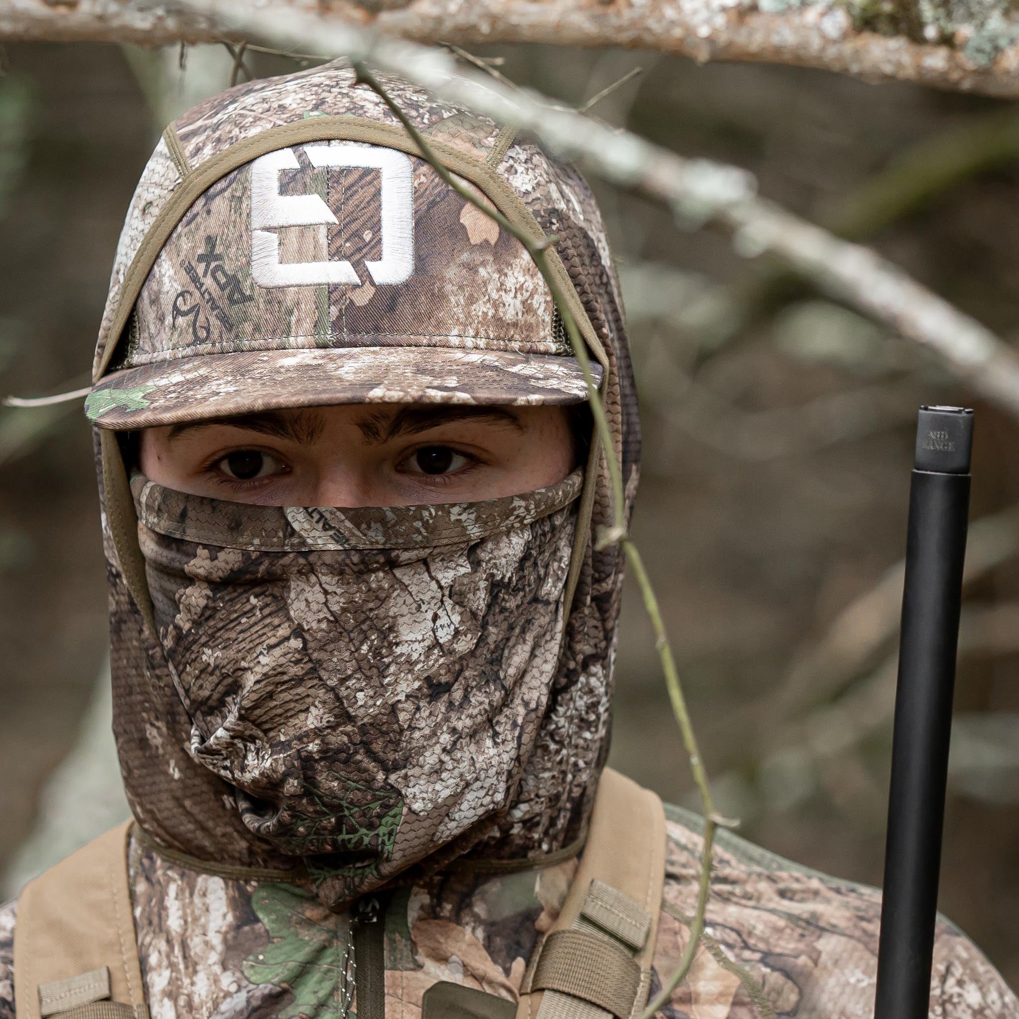 ADAPTi Series Loose Neck Gaiter with Insect Shield® – Element Outdoors